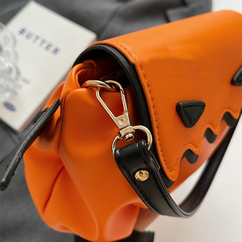 Crossbody-Tasche – Kreatives Kürbis-Design mit Flügeln